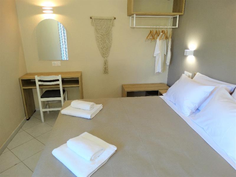Aparthotel Oasis Club 3*
