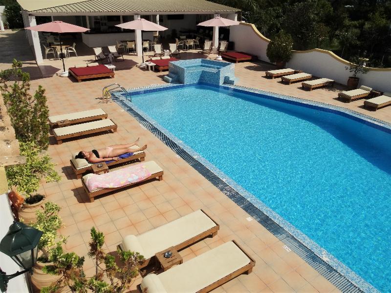 Aparthotel Oasis Club