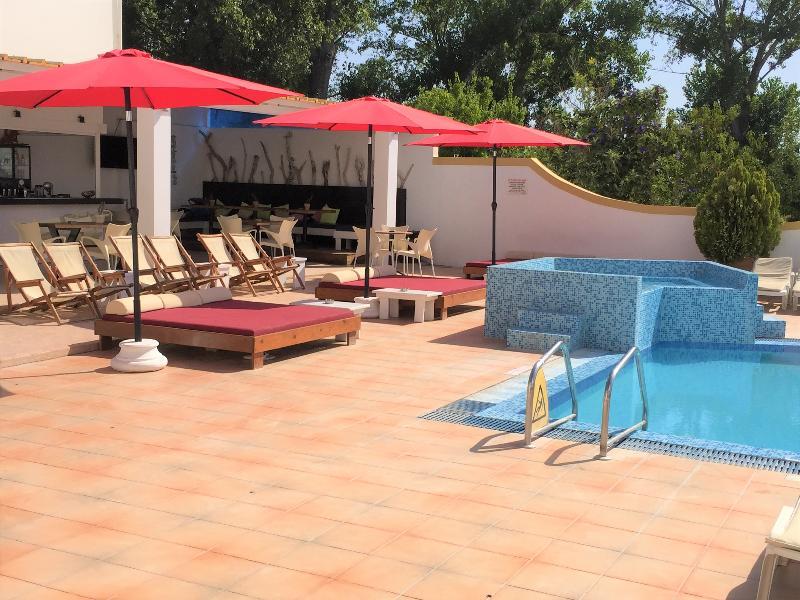Oasis Club Aparthotel